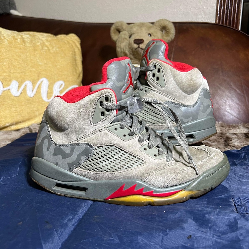 Used !!! Jordan Men's Grey Suede Sneakers with Red Accents